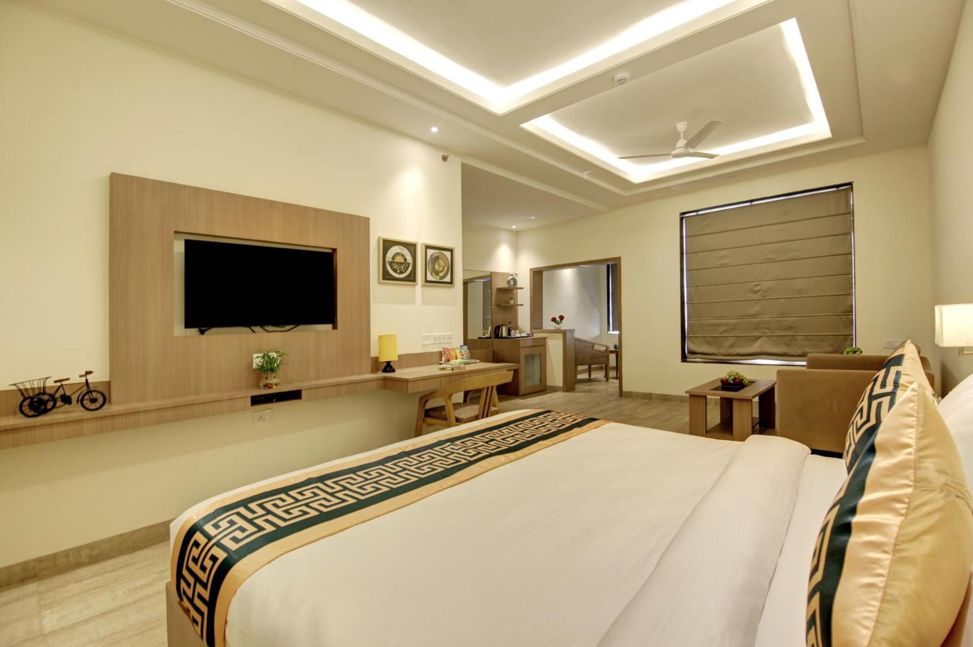 Airport Hotel Claytone New Delhi Bagian luar foto