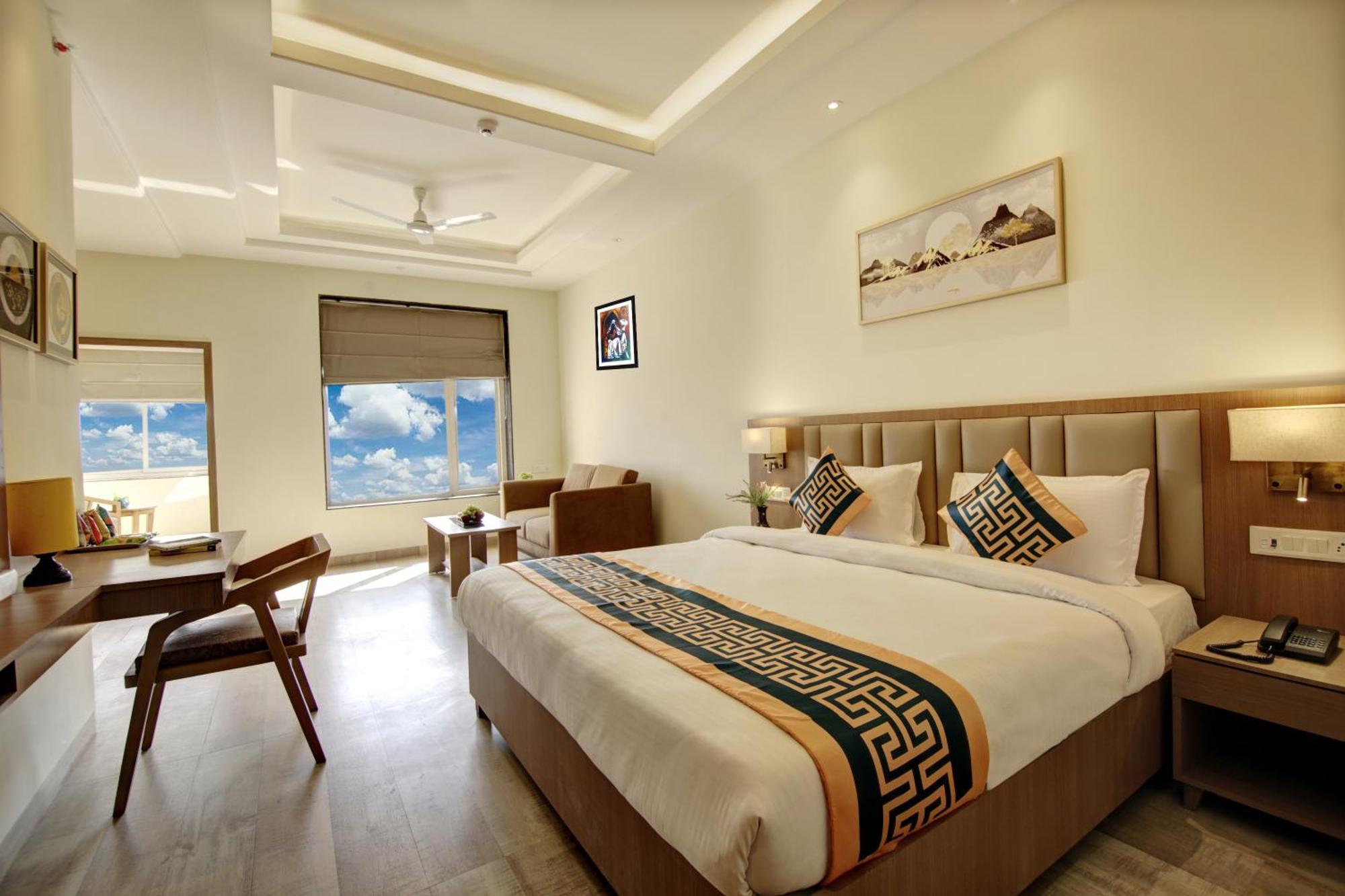 Airport Hotel Claytone New Delhi Bagian luar foto
