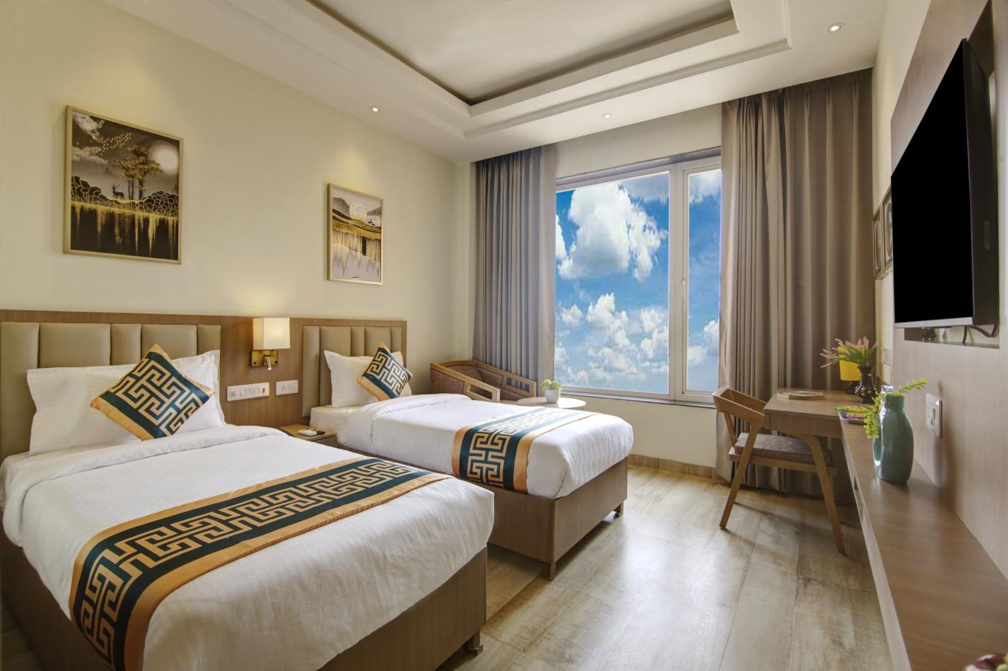 Airport Hotel Claytone New Delhi Bagian luar foto
