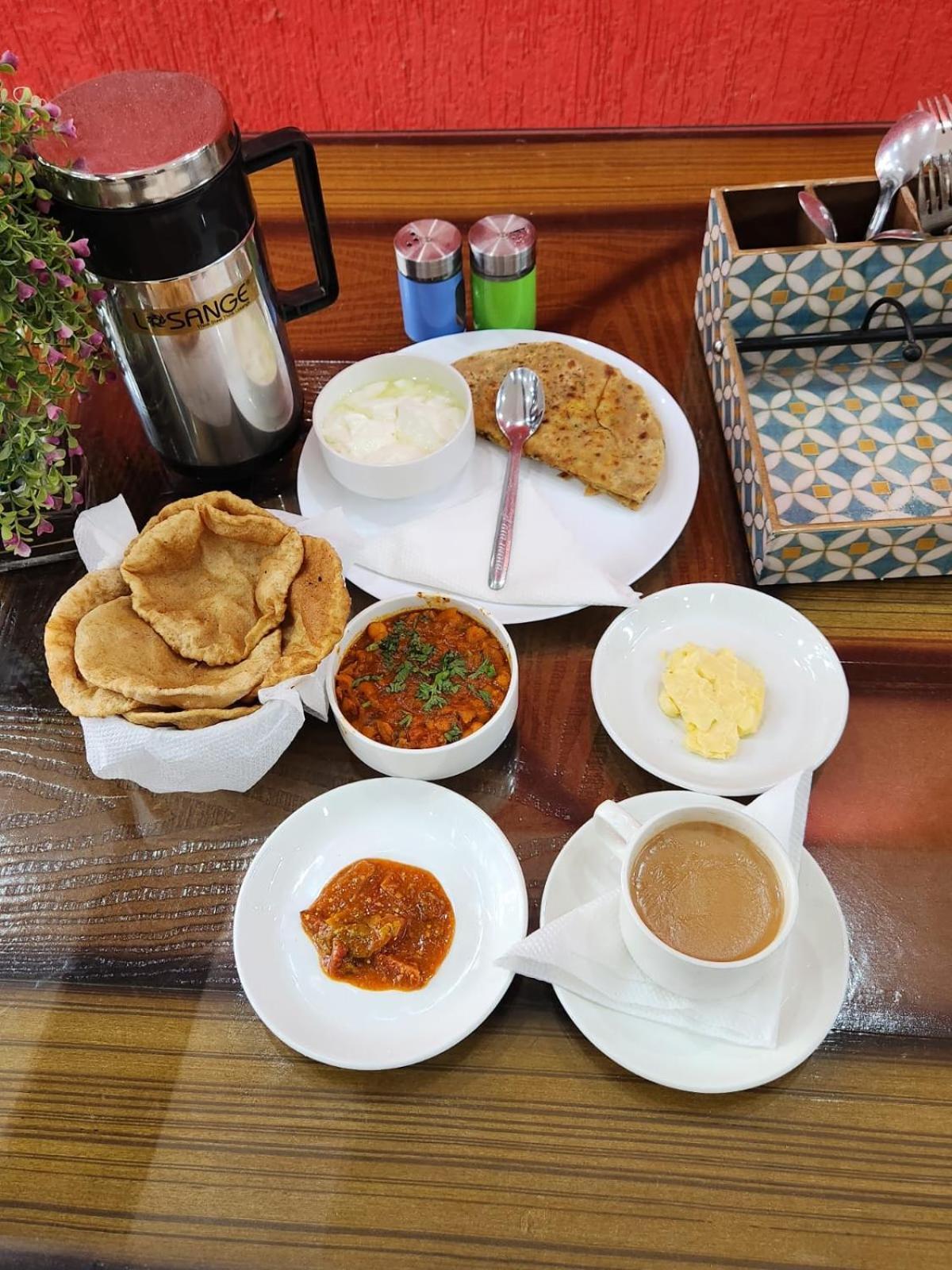 Airport Hotel Claytone New Delhi Bagian luar foto